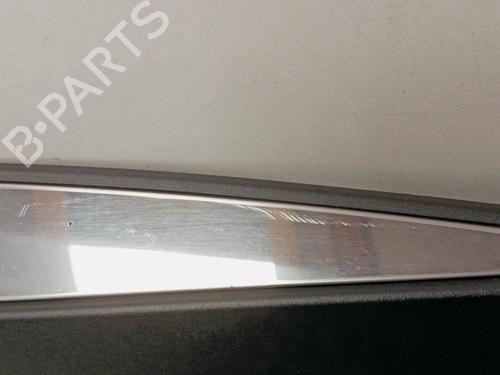 Used Door moulding trim Door moulding trim PEUGEOT 5008 II (MC_, MJ_, MR_, M4_) 1.2 THP (MRHNYH, MRHNYW, MRHNSJ, MRHNSU, MRHNSM) (131 hp) 40435207 40435207