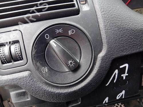 Used Headlight switch VW GOLF IV (1J1) 1.6 (102 hp) 26989076