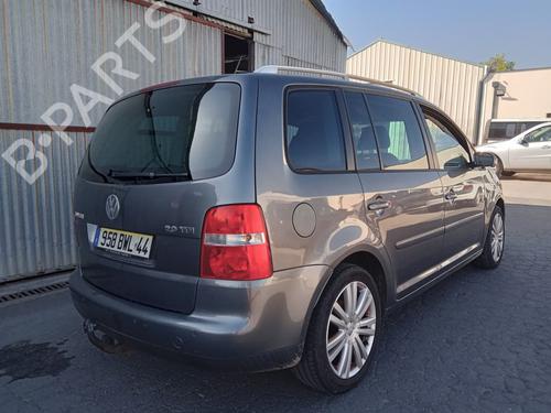 Used Rear axle VW TOURAN (1T1, 1T2) 2.0 TDI (136 hp) 27253883
