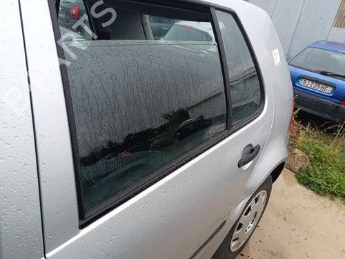 Vidro porta trás esquerda Vidro porta trás esquerda VW GOLF IV (1J1) 1.4 16V (75 hp) 39583741 39583741