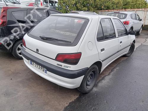Used Rear right door window PEUGEOT 306 Hatchback (7A, 7C, N3, N5) 1.9 D (68 hp) 26982662