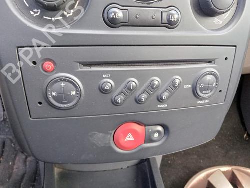 Autoradio RENAULT CLIO III (BR0/1, CR0/1) 1.5 dCi (BR17, CR17) (86 hp) 31669990