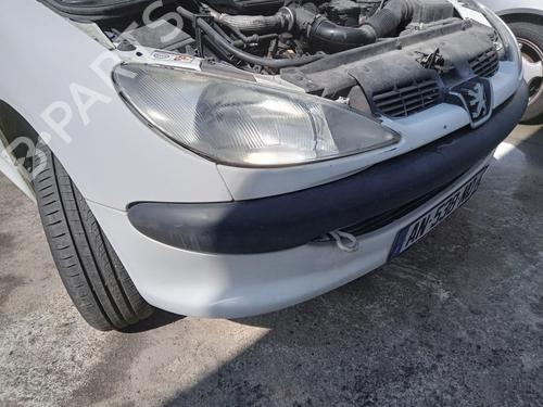 Used Right headlight PEUGEOT 206 Hatchback (2A/C) 1.9 D (69 hp) 27017208