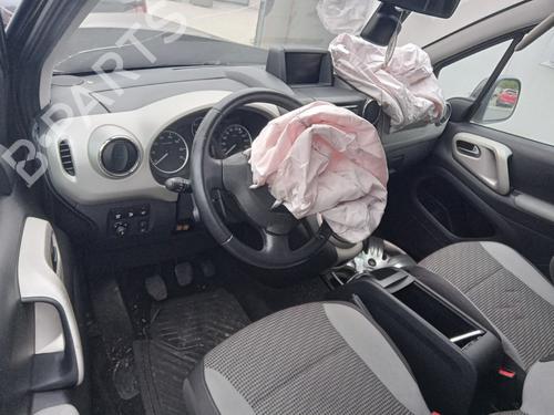 Używane Klamka wewnętrzna drzwi tylnych lewych PEUGEOT PARTNER Box Body/MPV 1.6 HDi (90 hp) 27275561