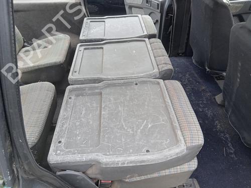 Sæde Bagtil Sæde Bagtil RENAULT ESPACE I (J11_) 2.1 TD (J/S115) (88 hp) 33545884 33545884