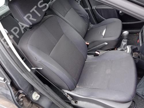 Used Front right seatbelt RENAULT CLIO III (BR0/1, CR0/1) 1.5 dCi (BR17, CR17) (86 hp) 32188470