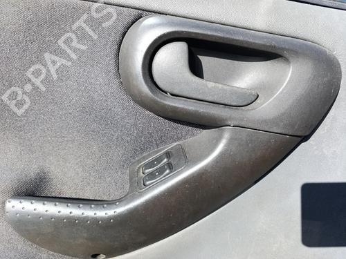 Used Left front window switch Left front window switch OPEL CORSA C (X01) 1.2 (F08, F68) (75 hp) 40122478 40122478