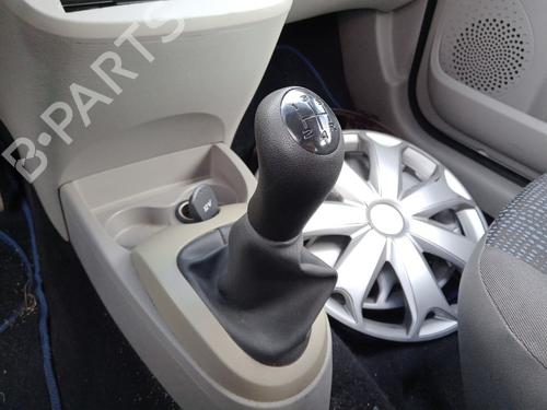 Used Gear lever RENAULT TWINGO II (CN0_) 1.5 dCi (CN0E) (64 hp) 29969081