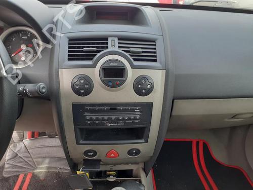 Used Left front fog light RENAULT MEGANE II (BM0/1_, CM0/1_) 1.6 16V (BM0C, CM0C) (113 hp) 27025872