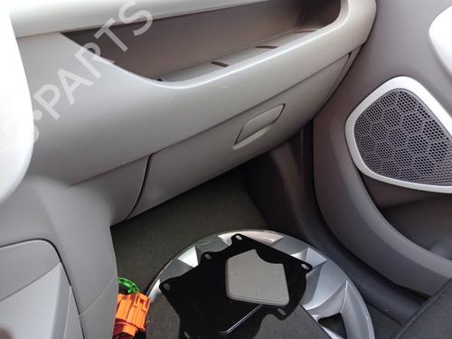 Handskerum RENAULT ZOE (BFM_) ZOE (88 hp) 27012458