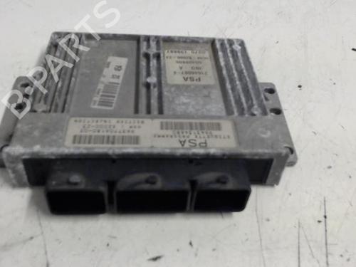 Used Engine control unit (ECU) PEUGEOT 206 Hatchback (2A/C) 1.4 i (75 hp) 27001743