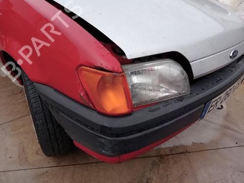 Clignotant avant droit FORD FIESTA III (GFJ) 1.1 (50 hp) 32116391