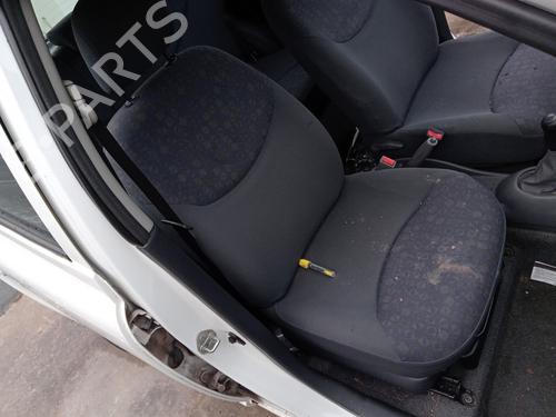 Used Front right seatbelt TOYOTA YARIS (_P1_) 1.3 (NCP10, SCP12_) (86 hp) 32119840
