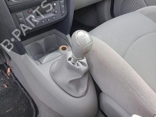 Used Gear lever RENAULT CLIO II (BB_, CB_) 1.4 16V (B/CB0P, BB13) (98 hp) 32784017