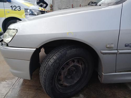 Forskærm venstre PEUGEOT 306 Hatchback (7A, 7C, N3, N5) 1.8 16V (110 hp) 32302595