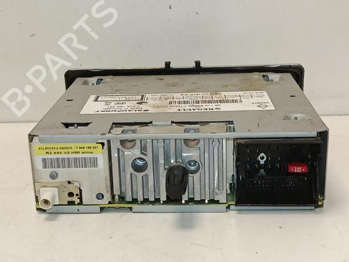 radio-renault-megane-iii-hatchback-bz01_-b3_-2008-40017394 main image