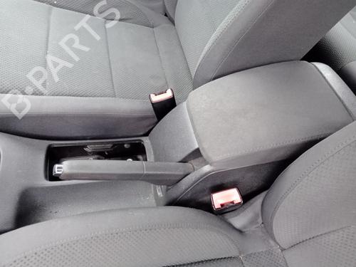 Frein à main VW GOLF V (1K1) 1.9 TDI (105 hp) 30083924