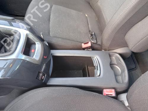 Used Seat buckle PEUGEOT 5008 (0U_, 0E_) 1.6 HDi (110 hp) 29300419