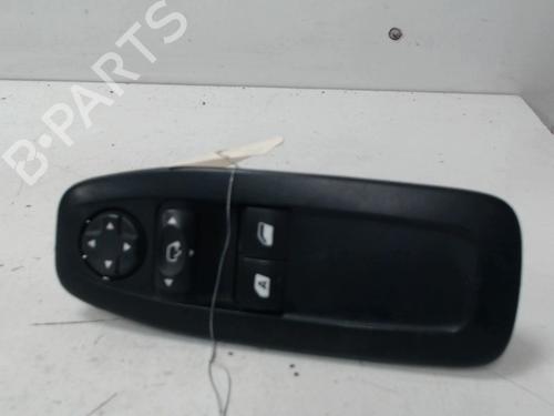 Used Left front window switch Left front window switch PEUGEOT 2008 I (CU_) 1.2 VTi (82 hp) 32264726 32264726