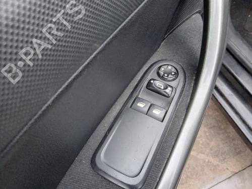 BP29979523I27 main image