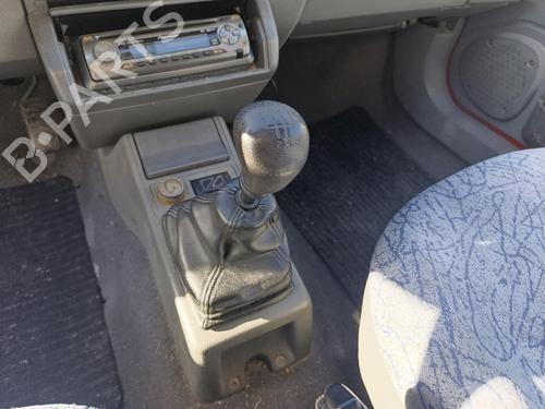 Used Gear lever Gear lever RENAULT CLIO I (B/C57_, 5/357_) 1.2 (B/C/S57A, B/C57S, 5/357F, 5/357J, 5/357L, 5/357R) (58 hp) 40201548 40201548