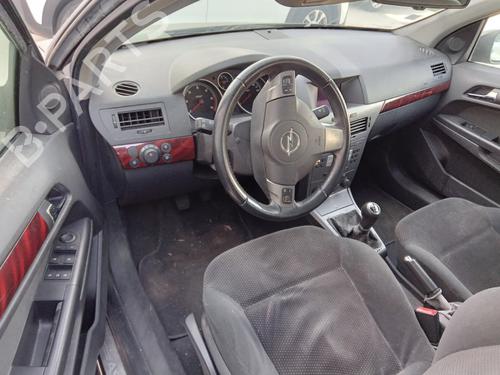 Instrumentbord OPEL ASTRA H (A04) 1.7 CDTI (L48) 13149016