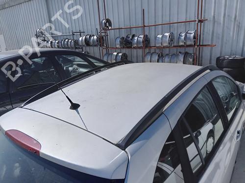 Used Roof bar RENAULT CLIO III Grandtour (KR0/1_) 1.5 dCi (KR0G) (68 hp) 30328832