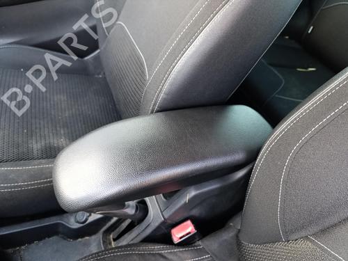 Used Armrest / Center console Armrest / Center console CITROËN DS3 (SA_) 1.6 VTi 120 (120 hp) 40529973 40529973