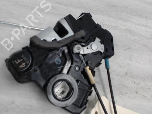 Used Front right lock TOYOTA RAV 4 III (_A3_) 2.2 D 4WD (ALA30_, ALA30R) (150 hp) 27010400
