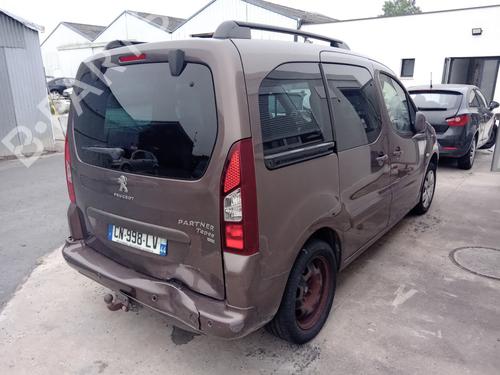 Used Rear axle PEUGEOT PARTNER Box Body/MPV 1.6 HDi (90 hp) 27275513