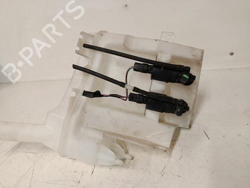 Used Windscreen washer tank Windscreen washer tank TOYOTA AYGO (_B1_) 1.0 (KGB10_, KGB10R) (68 hp) 33805873 33805873