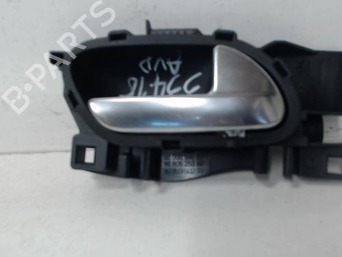 Used Front right interior door handle Front right interior door handle CITROËN C4 Picasso II 1.6 HDi / BlueHDi 115 (115 hp) 30399692 30399692