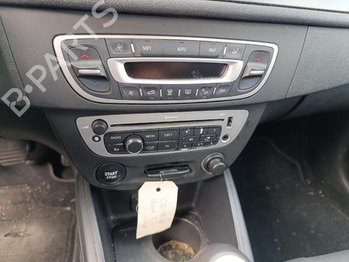 Used Climate control Climate control 38723467 38723467