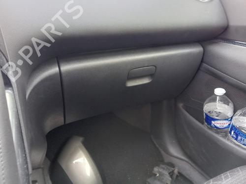 Guantera PEUGEOT 3008 I MPV (0U_) 1.6 BlueHDi 120 (120 hp) 32854537