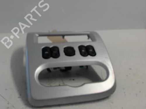 Used Left front window switch DACIA SANDERO 1.2 16V (75 hp) 26991817