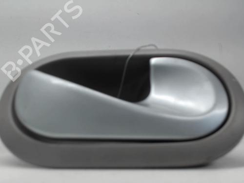 Poignée intérieure avant droite RENAULT TWINGO II (CN0_) 1.2 16V (CN04, CN0B) (75 hp) 26999382