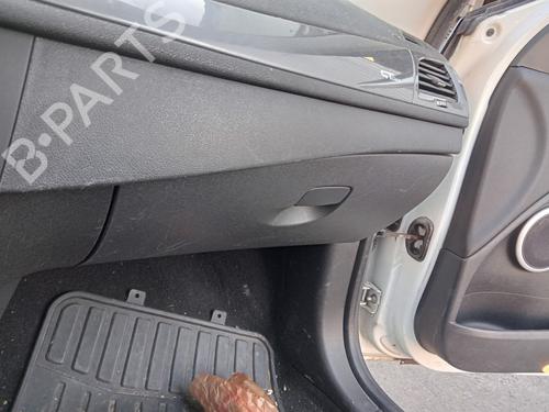 glove-box-renault-megane-iii-hatchback-bz01_-b3_-2008-36096151 main image