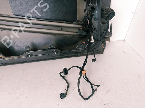 Used Left front door Left front door 35918931 35918931