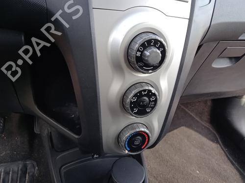 Used Climate control TOYOTA YARIS (_P9_) 1.4 D-4D (NLP90_, NLP90R) (90 hp) 32777340