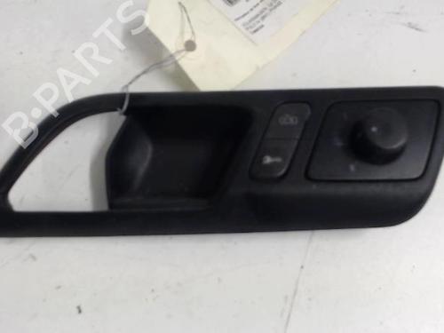 Spejlkontakt VW POLO IV (9N_, 9A_) 1.2 12V (64 hp) 27019841