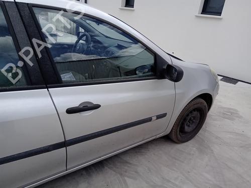 Høyre foran utvendig håndtak RENAULT CLIO III (BR0/1, CR0/1) 1.2 16V (BR02, BR0J, BR11, CR02, CR0J, CR11) (75 hp) 30328761