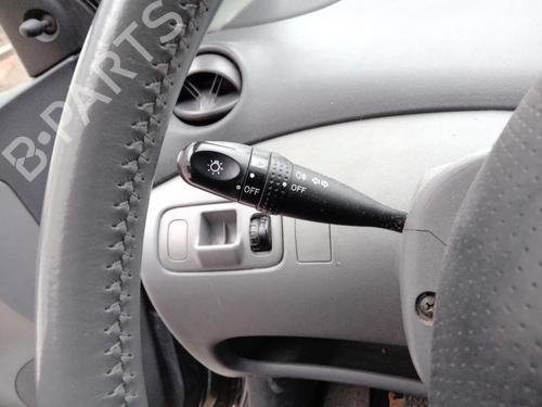 Used Switch TOYOTA YARIS (_P1_) 1.4 D-4D (NLP10_, NLP10R) (75 hp) 26986442