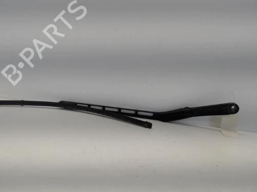 Used Front windshield wiper arm MERCEDES-BENZ CLK (C209) CLK 240 (209.361) (170 hp) 26992745