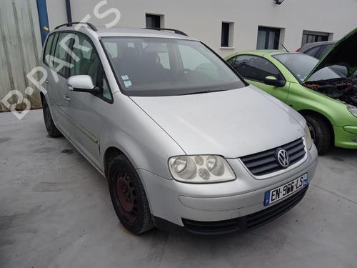 Used Front windshield wiper arm VW TOURAN (1T1, 1T2) 1.9 TDI (105 hp) 27018645