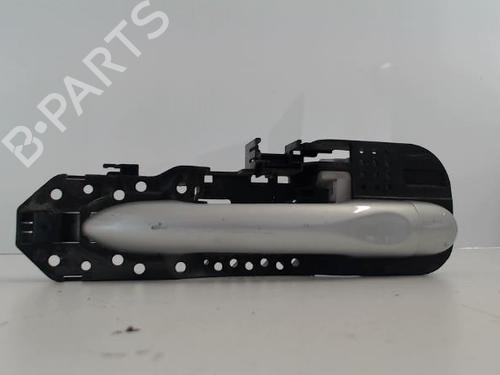 Used Front right exterior door handle RENAULT MEGANE III Grandtour (KZ0/1) 1.5 dCi (KZ09, KZ0D, KZ1G, KZ29, KZ14, KZ1W, KZ10, KZ1F,... (110 hp) 26996823