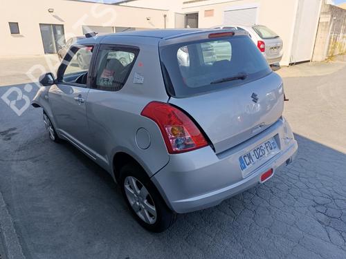 Brugte SUZUKI SWIFT III (MZ, EZ)  1.3 (RS413, ZC11S)  4791794