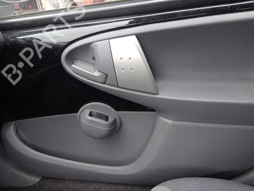 Used Front right interior door handle PEUGEOT 107 (PM_, PN_) 1.4 HDi (54 hp) 27631315