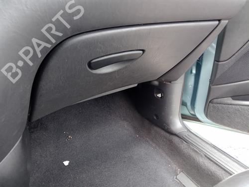 Handskerum FORD FOCUS I (DAW, DBW) 2.0 16V (131 hp) 27000404