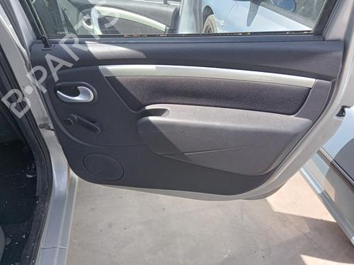 Højre bagtil invendig håndtag DACIA LOGAN MCV (KS_) 1.5 dCi (KS04) (88 hp) 26985528