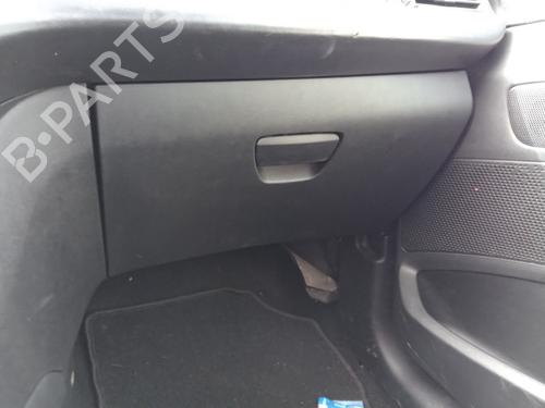 Handskerum PEUGEOT 208 I (CA_, CC_) 1.2 VTI 82 (82 hp) 32864550